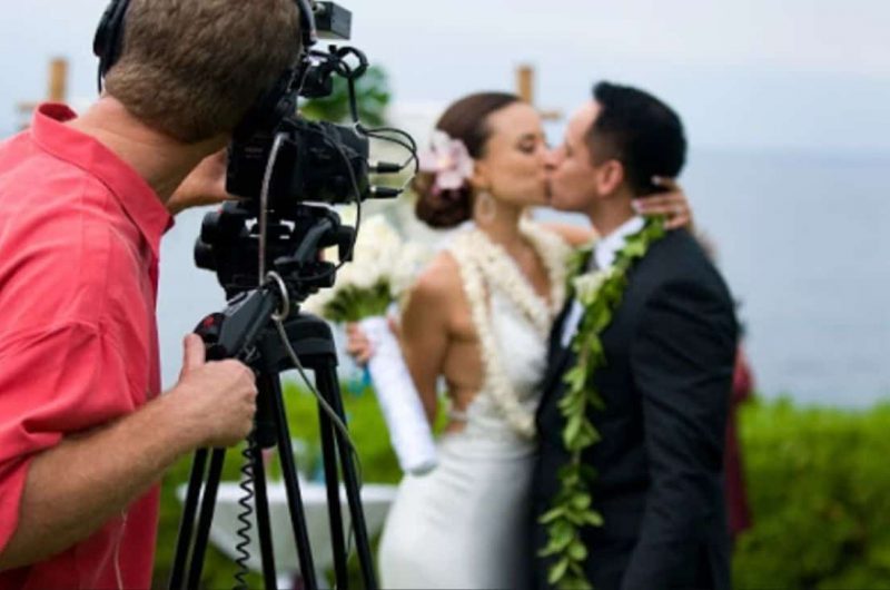 What-equipment-do-you-need-for-wedding-videography-featured-image